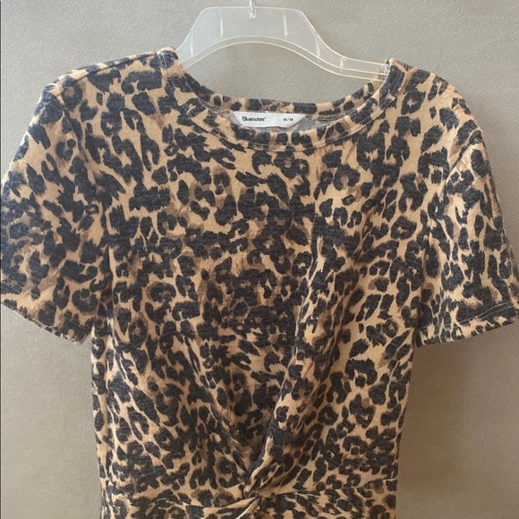 Cheetah print top - Picture 5 of 5
